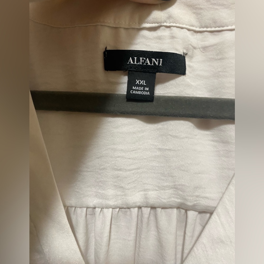 Alfani Ivory Blouse XXL Sleeveless - Picture 3 of 8